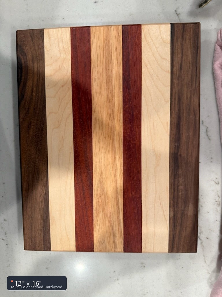 10 x 8’’ Cutting Board — natural hardwood grain
